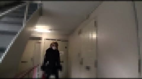         【無ナカ素人32】ヤンギャル、男部屋で色々させられる
    