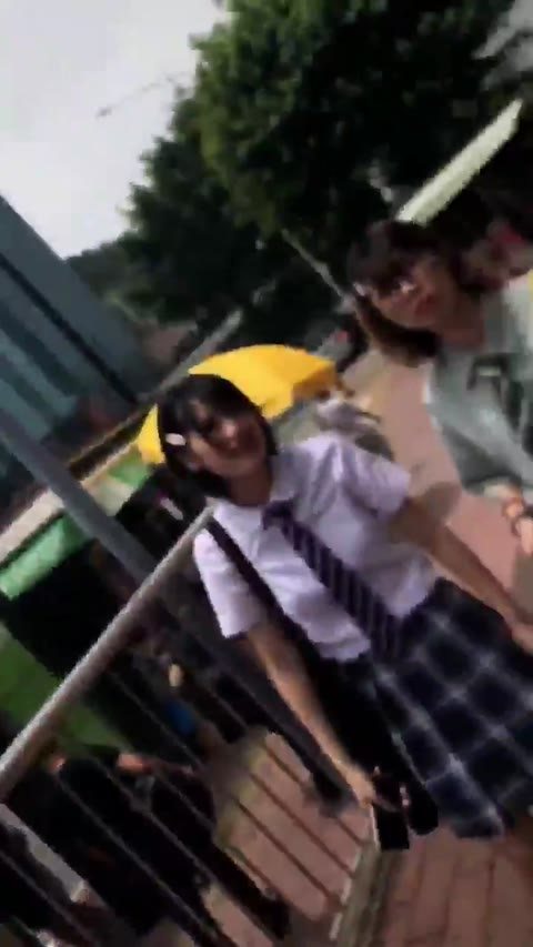         【Ｃ国逆さ】顔出し有
    