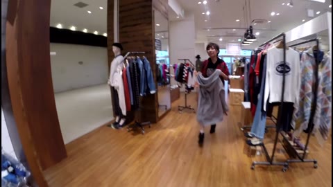         Upskirt #056 ショップ店員FHD
    