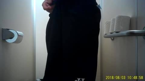         テニス部トイレ撮り！無毛の連続・・
    