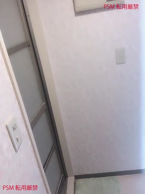         【え！ウソ！激カワJDが風呂場でじょぼぼ～】超恥ずい姿をスローモーション撮影
    