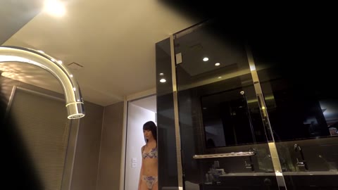         いたいけな美少女の身体 シャワー盗撮 華奢な身体に小ぶりな美乳 無毛おまんこ 全てにおいて完璧な身体
    