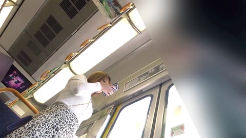         生意気そうな長身美脚ギャル！
    