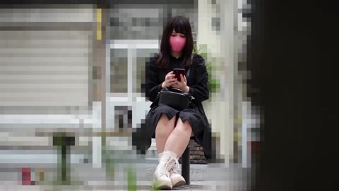         男に触られるのも久々なのか？触る度にビクンッ！ビクンッ！ボッチ女子をみんなで仲良く集団で犯
    