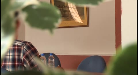         実は処女。ＡＶデビューで破瓜することになった黒髪の巨乳美女
    