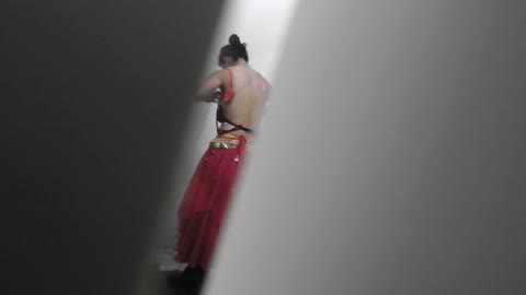         オトナのおもちちゃ展覧会で見つけたＨなことに興味深々な美女たちを
    