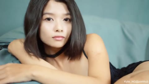         ♡こんな美少女が!!【225】下半身丸出し美女のツルマンくぱぁオナニー感じすぎて大量の潮吹き(失禁)
    