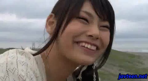         緊張。とあるＳＮＳで見つけた19歳処女ＪＤとハメ撮り交渉成功
    