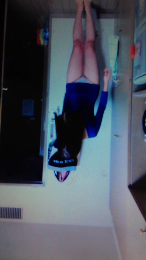         J〇になったいもうとのスマホを覗いたらエロすぎた
    