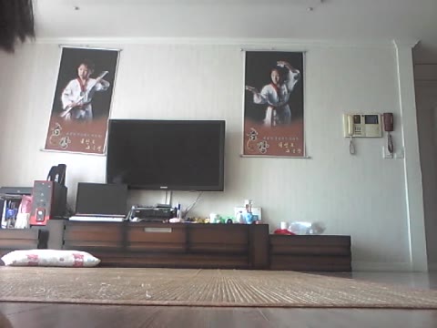         イ・ソジン（彼氏とスレイブプールしていた当時の映像）
    