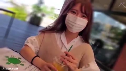         65s 幼いロリボディの現役コンカフェ嬢と中出しSEX
    