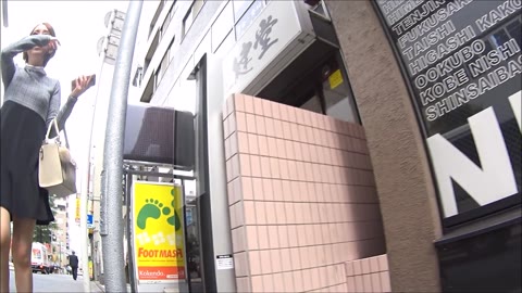         P●rfume・のっち似のキュートな花柄のひらひら萌パンティー捕らえました。。。
    