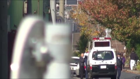         自撮り野外露出 24
    