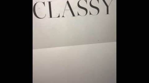         そんな服着て柔軟したらポロリなるわ〜
    