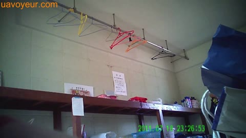         女子大生更衣室
    