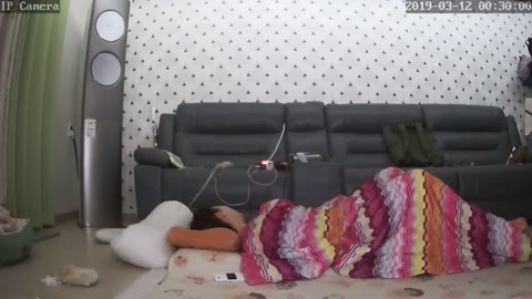         擦り付けオナニーを撮られちゃった主婦全3名
    