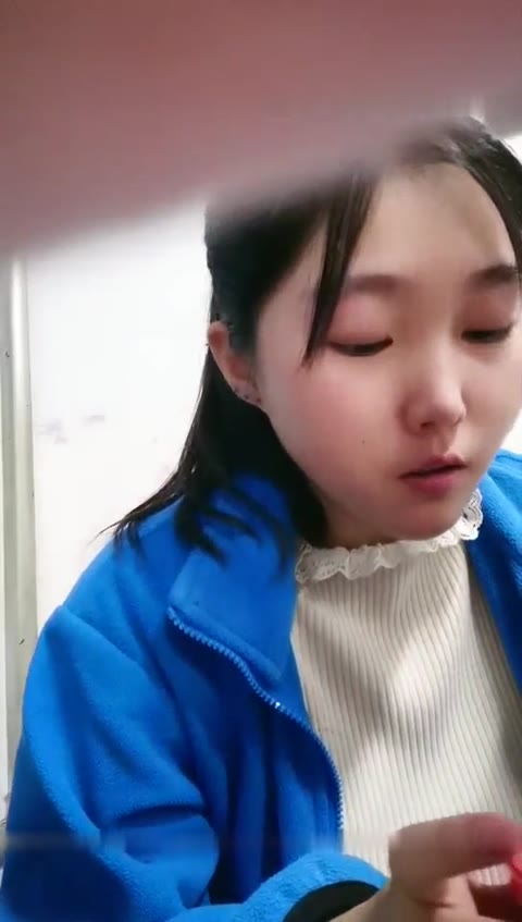         地味な中華娘が授○中にライブ_960p
    