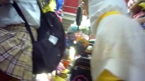         お揃いの衣装でオシャレしてる美少女パOティー♡
    