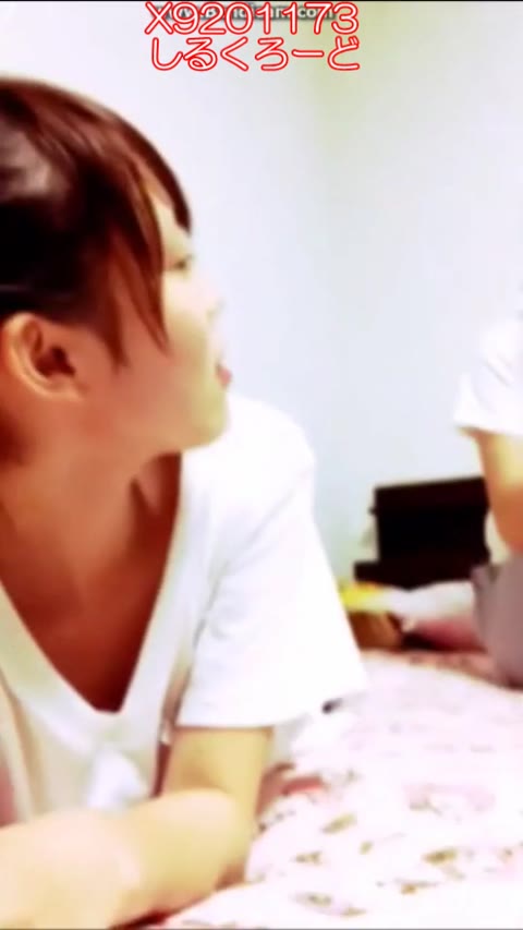         ノーブラ配信で見えちゃった！
    