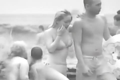         ( 乳首・陰毛丸見え激写）赤外線海水浴
    