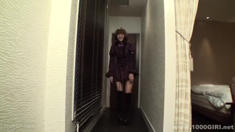         パンクなエロボディ娘とはじめての拘束遊び
    