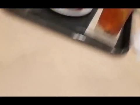         一生懸命ご奉仕する美マン娘
    