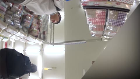         春一番☆お花見でみつけたパンツ丸見えな純真美少女を神写
    