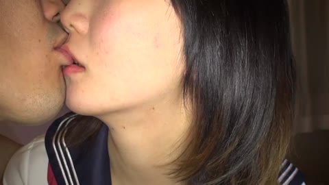         神乳18歳☆全てが初体験！中出し生ハメ挑戦！超純朴黒髪小柄娘が初めて本気の喘ぎ声「聞かないでぇ…」カメラに映る自分のイき顔見ながら赤面絶頂
    