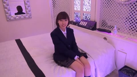         アンダー少女の直接患部にリフレクソロジーを施す
    