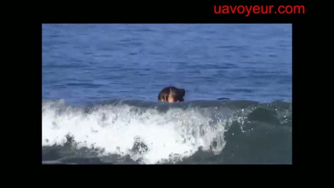         超美少女Ｊ★Ｋがまさかの面積激低水着で・・・
    