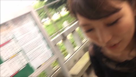         【連絡ブチられたので晒します。。】デート中にエロい下着撮りまくりました！ま●すじ浮き出てるーー
    