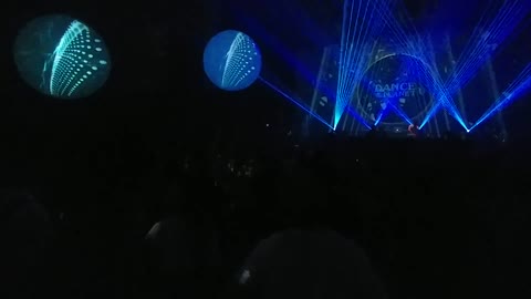         素人。巨乳でスケベなパリピ娘の濡れマンに強制中出し！
    