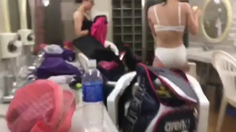         水泳大会更衣室の再販売5
    