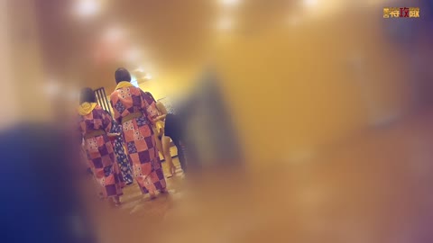         可愛いらしい二人が並んで脱いでくれる【神降臨 Vol.069】
    