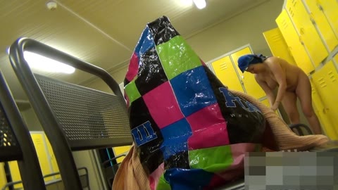         プールの着替え室３
    