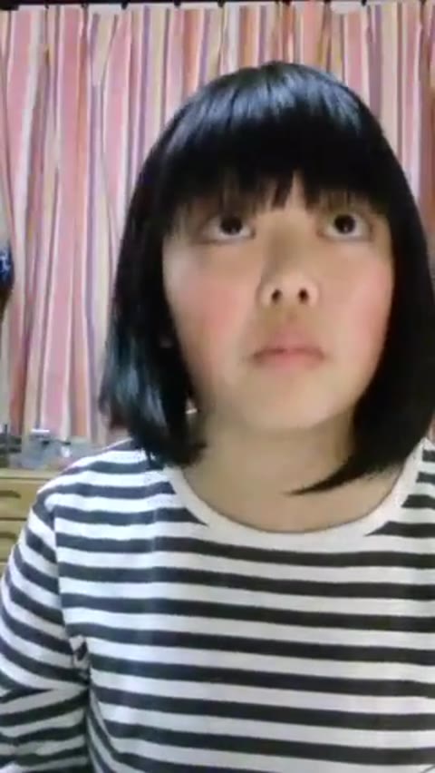         親の動向を気にしながら始めるライブ
    