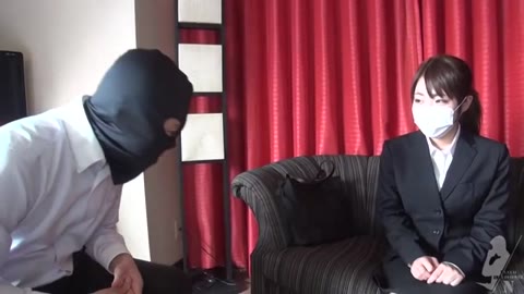         精液たらり。裏口入社を望む就活学生とヤリたいだけの変態おやじ
    