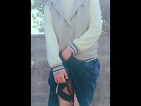         綺麗な生脚♬ 制服の似合う変態シィちゃん野外で「イキます」!!! 他6作品
    