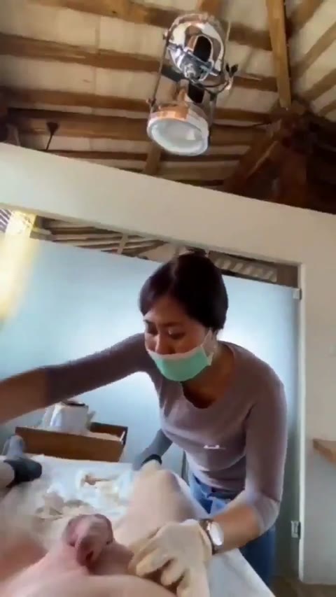         VIO,中に射精！ヤラセなしのガチもの！
    