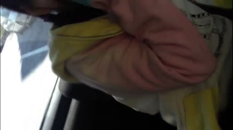         不慣れなフェラ。恥じらう黒髪のウブ娘と車内でプチ、他2本
    