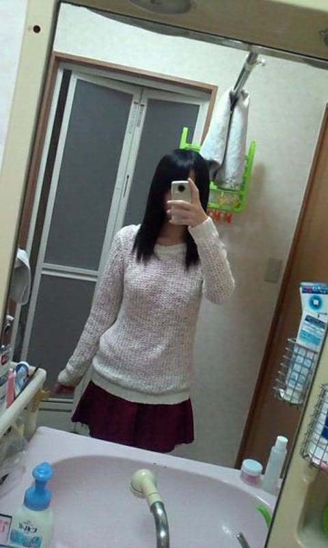         発情中♬年頃な①Y歳のスマホ自分撮り大量☆★ 12作品
    