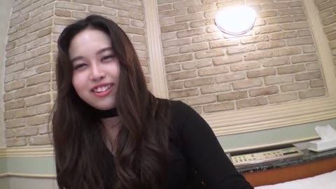         【無ナカ素人】途中ですっぴんにさせられるギャル
    