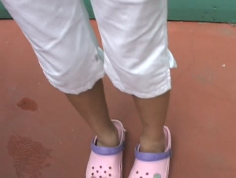         つるぺた○学生。大好きなバナナを・・・
    