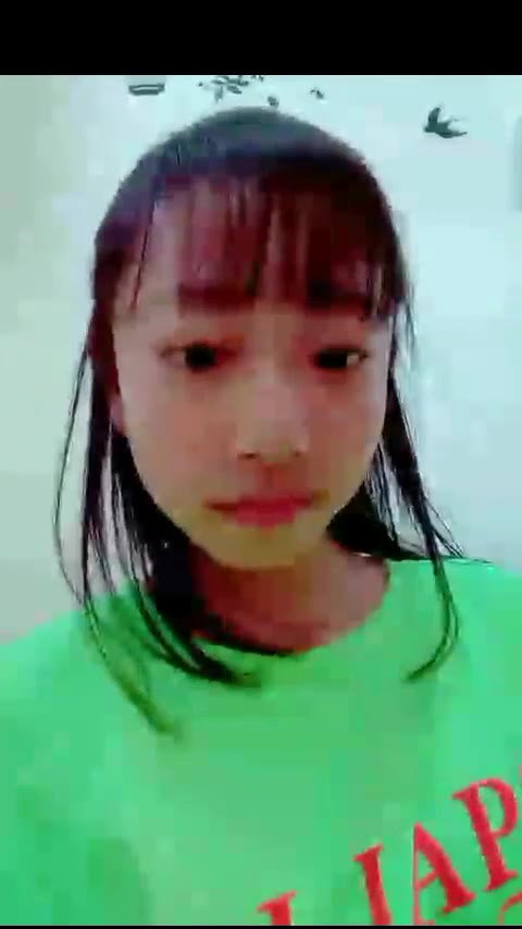         【無】sくらいの美少女の自撮り
    