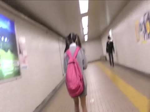         制服お触り　ツインテに指入れ潮吹き・・
    