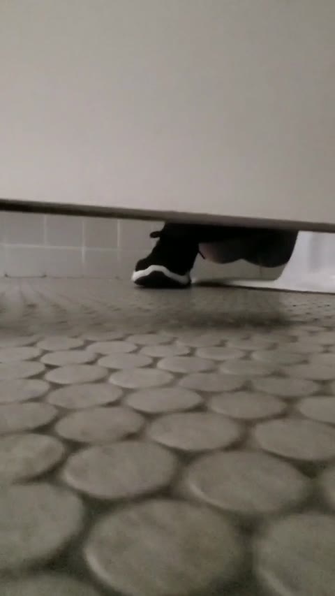         ｃがっこうトイレ盗撮.
    