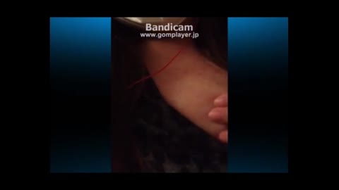         k2「いやだいやだ。」と言いつつ見せあいっ子。
    