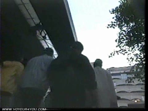         盗撮。街撮り。JKパンチラ4本
    