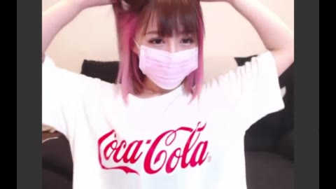         アイドル級美人が体温計をおっぱいに挟んだり、ディルドでお○んこ隠したり！
    