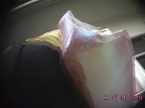        盗撮。同級生を隠し撮りしたJK
    